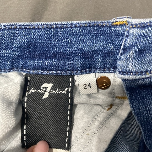 7 for all mankind jeans. Size 0 - Picture 4 of 7
